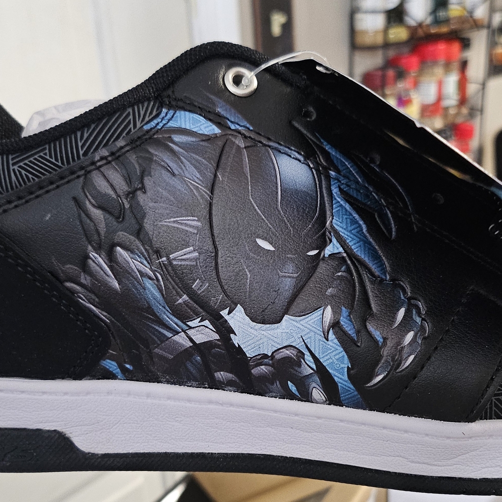 Black Panther Heelys, sz 10 men